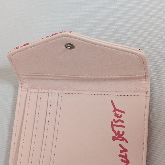 Betsey Johnson Pink Heart Cherries Bifold Wallet NWT - Picture 4 of 6
